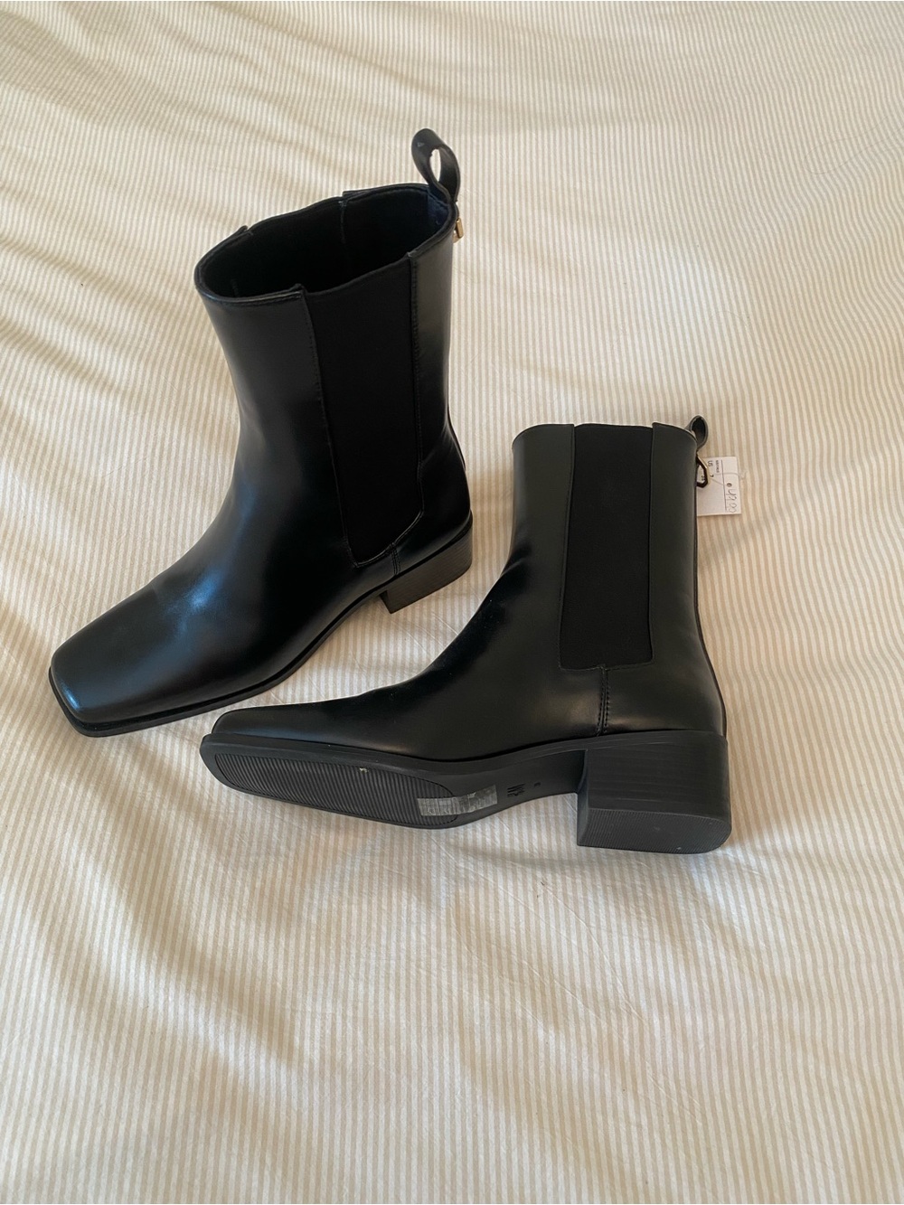 Black Leather Chelsea Ankle Boots - Sleek Women's Footwear